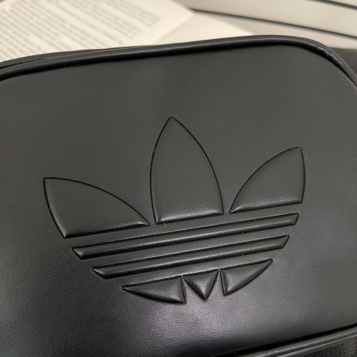 Adidas 側背包 斜背包 小包
