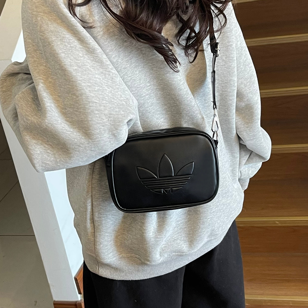 Adidas 側背包 斜背包 小包
