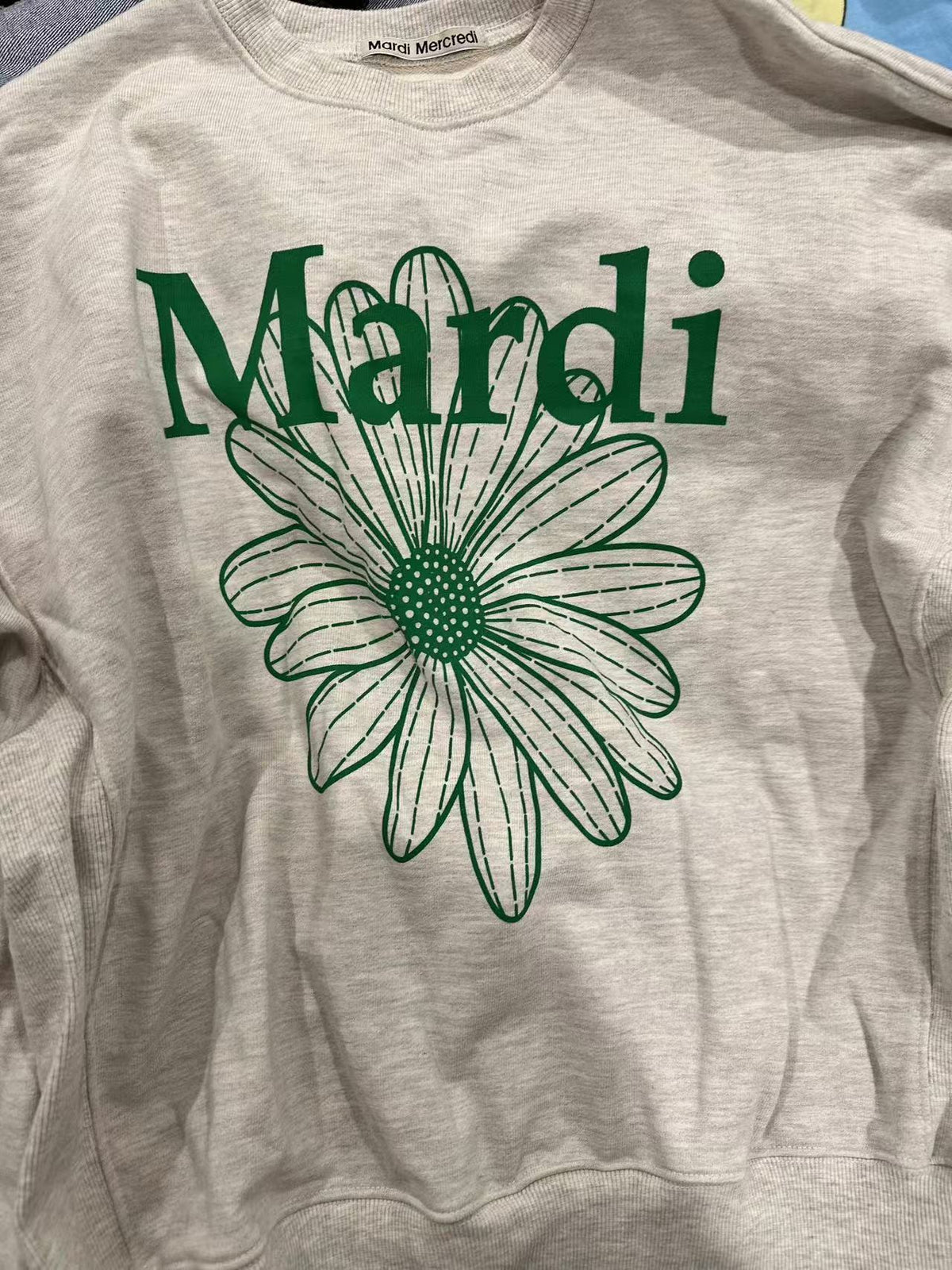 MARDI MERCREDI-小雛菊大學T-燕麥白底/綠花
