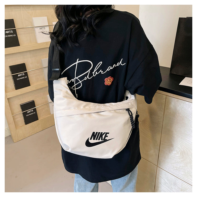 NIKE Tech Hip 腰包 大包 字勾 郵差包